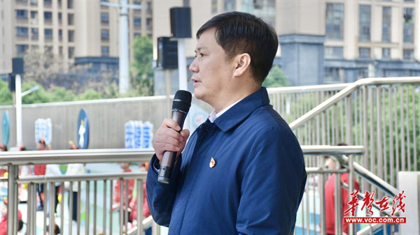 【开学季·寄语】师大滨江校长喻志军：灵蛇迎春归 生长向未来