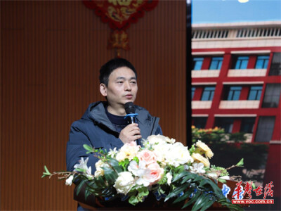 【开学季·寄语】长沙市长郡开福中学校长罗周清：心怀热爱 深度求索