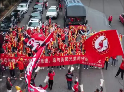 衡阳队主场对阵湘潭队，赣D吉安球迷跨省来给湘D加油