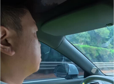 高速路产班长24小时备勤巡线：自己多跑一趟，司乘出行就多一分踏实丨假日值班室