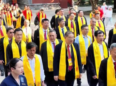 菲律宾华人宗亲团跨越山海，来九嶷山舜帝陵寻根祭祖
