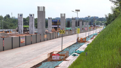 智造“梁”跑出新速度——探秘长沙机场城际快速干道智慧梁场