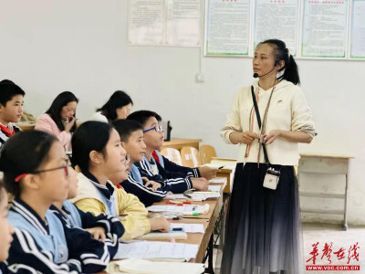 邓剑凤老师：用心做教育 用爱做人师