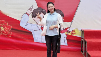 用心呵护花开——记桂阳县城南完小教师李娜