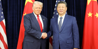 习近平同美国总统特朗普在釜山举行会晤