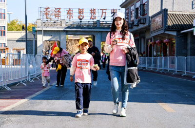 龙果江罗汉果饮护航安江走娃，天然补给获亲子青睐