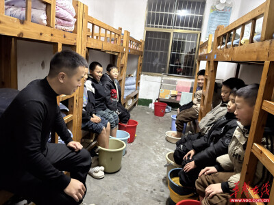 冬日里的温暖：这所乡镇小学的守护故事
