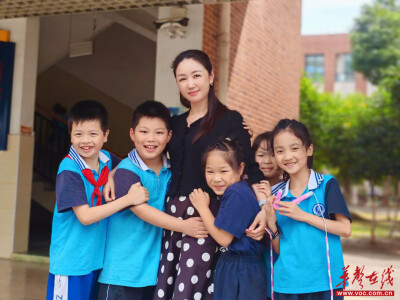 周南望城学校肖梅芳:传灯承光者 育人筑梦人