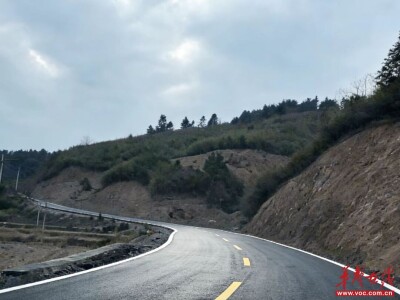 大义镇：节前保畅除隐患 公路通车惠民生