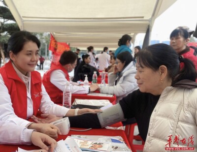 传承雷锋精神 长沙宁儿妇产医院开展健康义诊活动