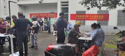 爱国卫生月，体检进村来