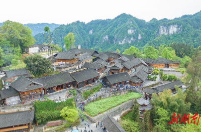 十八洞村旅游旺