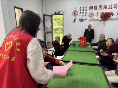 乌山街道喻家坡社区：深耕网格守初心 贴心服务暖民心