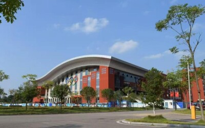 2026年岳阳市中职教育改革发展专题培训会在华容县职业中专召开