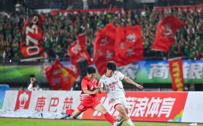 激情“娄超”燃动全城　“湘超”娄底代表队出征