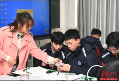 杨远琴：八载耕耘守初心 双线绽放绽芳华