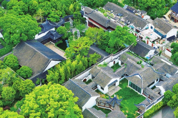 五部经典治学路 五种名花君子德