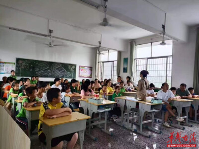 段娟玲：三肩初心守乡教 半生微光暖童心