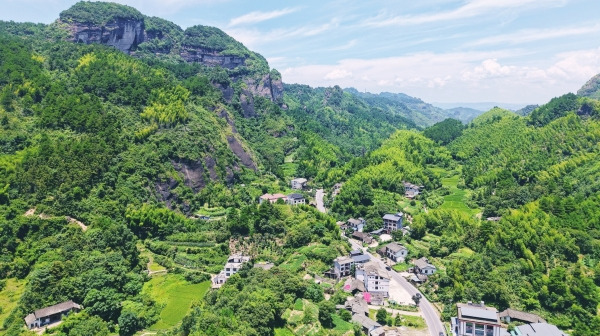 丹霞如画 文旅富民