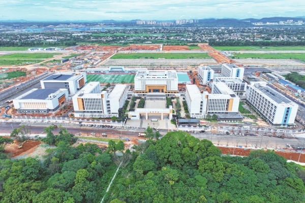 长郡中学奥体城校区9月正式开学