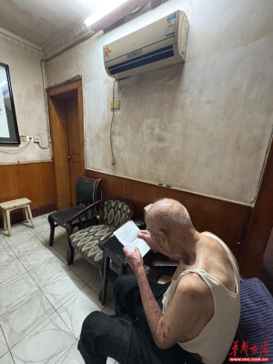 燕山街社区：夜巡除隐患 入户护平安