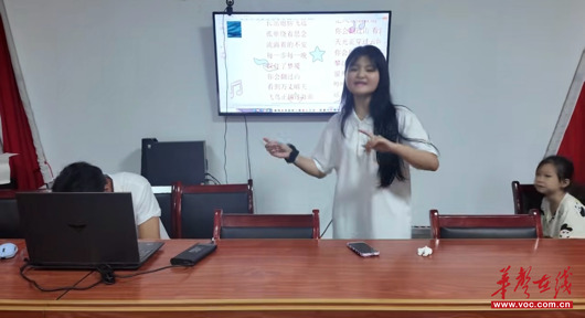 熊密：童心润乡土 青春践振兴