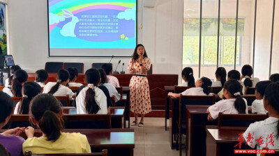 临澧县太浮镇中学召开全体女生专题教育大会