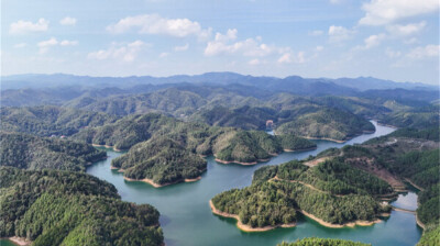 生态水库 景色如画