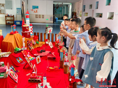 韶山市第一幼儿园华润园举办国庆亲子手工作品比赛