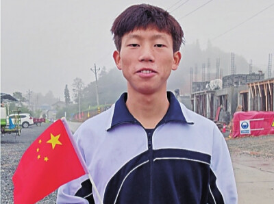 【祖国母亲，我想对您说】“危难之时，是您给了我们依靠”