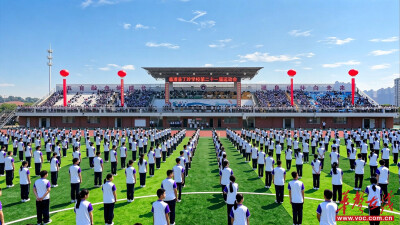 丁玲学校第二十一届田径运动会盛大开幕