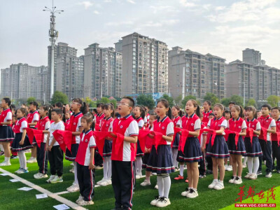 永州师专附小举行建队日新队员分批入队仪式
