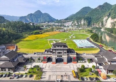 中湘智建金鳞甲为边城添一处诗意栖居