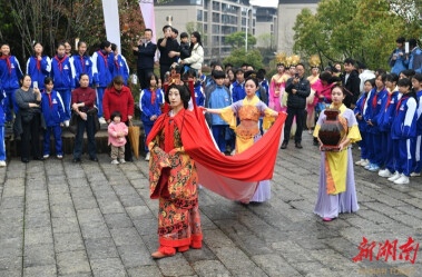 “汉”风游园 一眼千年