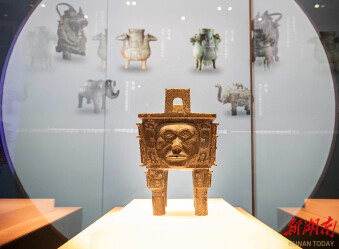 国宝“出差” 人面纹方鼎亮相梅溪湖