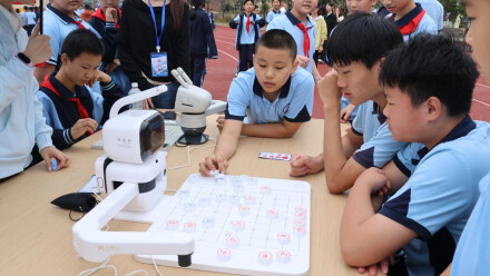 2026年赫山区全国科普月主场活动暨世通学校第四届科技节启幕