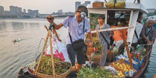 一江烟火载鲜来