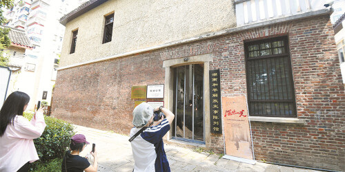 《深巷之光》解密长沙和平解放往事