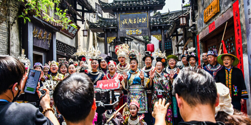 三地非遗汇洪江  千年商城焕新彩