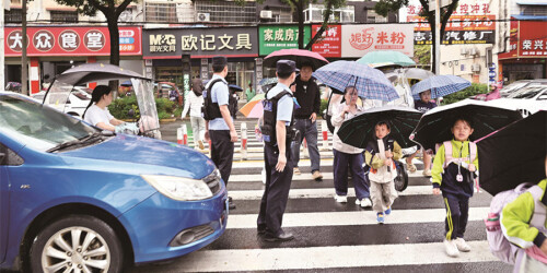 暖心护学不缺位