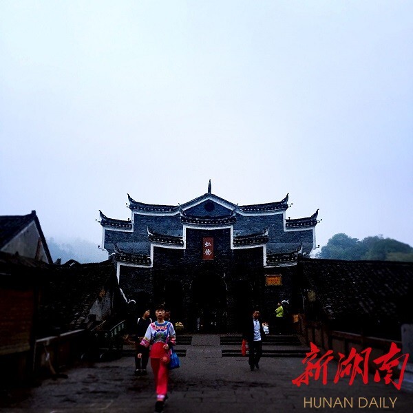 新湖南国庆直播丨凤凰的夜 梦幻的夜