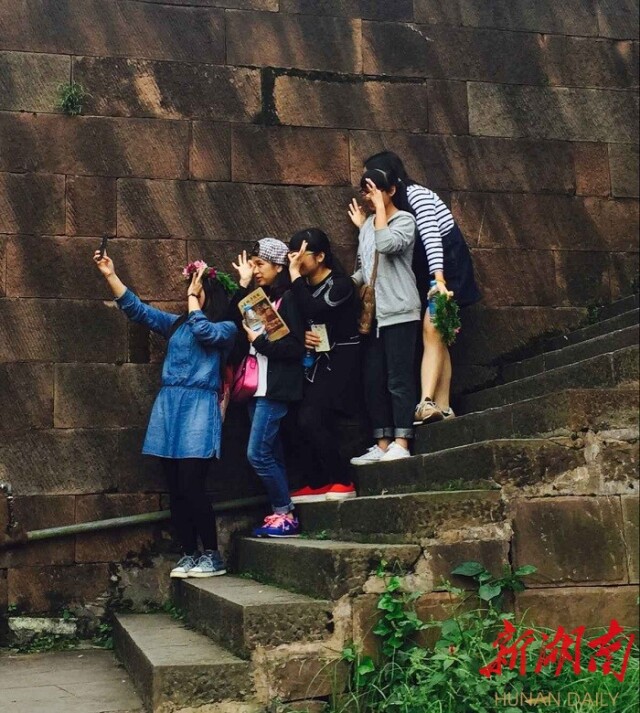 新湖南国庆直播丨凤凰的夜 梦幻的夜