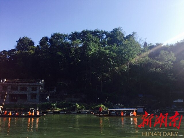 新湖南国庆直播丨凤凰的夜 梦幻的夜