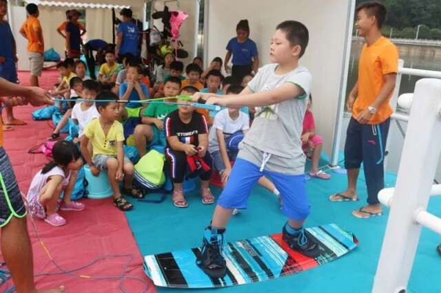 水精灵滑水夏令营丨火热报名中