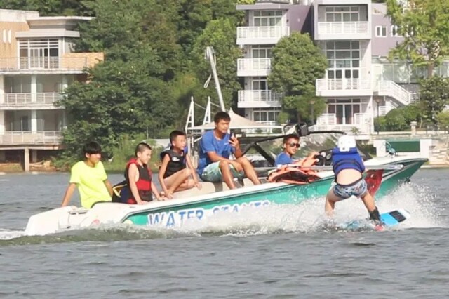 水精灵滑水夏令营丨火热报名中