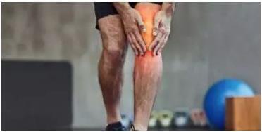 翻个猪栏，26岁小伙“膝盖”竟然骨折？