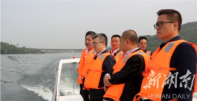 何俊峰调研水府庙水库“清四乱”整治工作