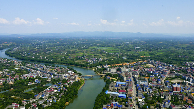 浏阳乡村旅游"火炬"在传递一一探神奇社港,品绿色镇头