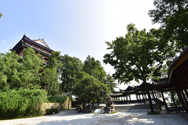 1处省级文物保护单位的"国宝山",是留下了诸多文人墨客足迹的"名人山"