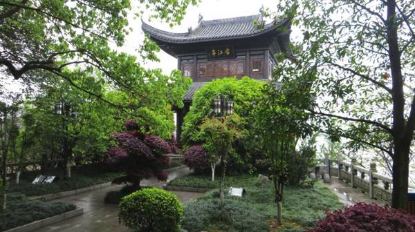 北雁南飞向此处,楚南雁城风光旖旎